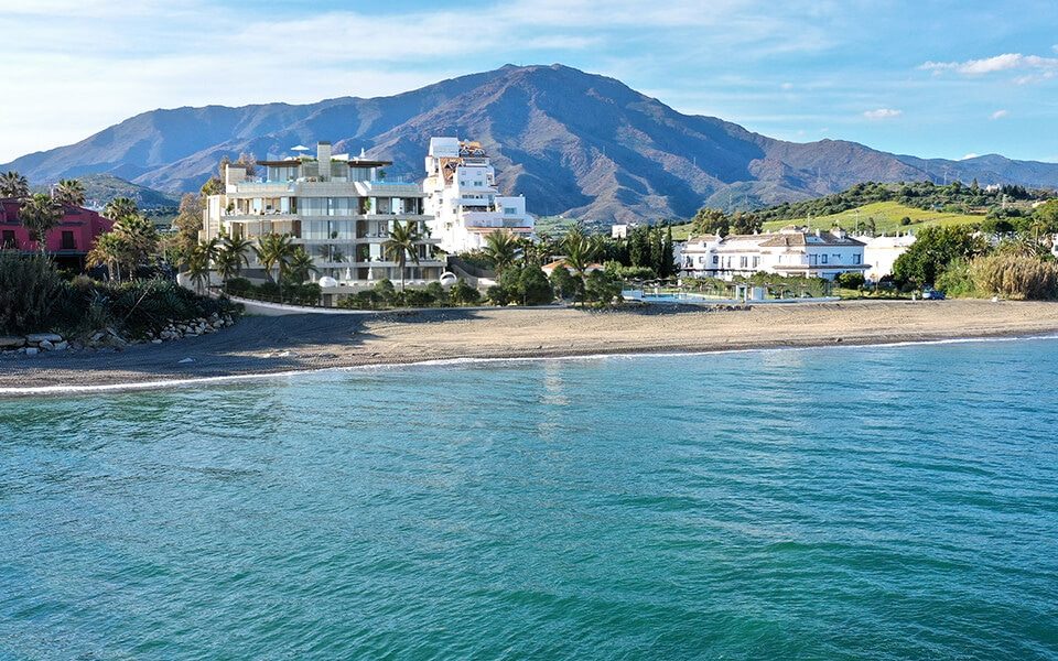 newEstepona_the_sapphire_galerie_1